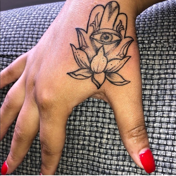 maya_tucker